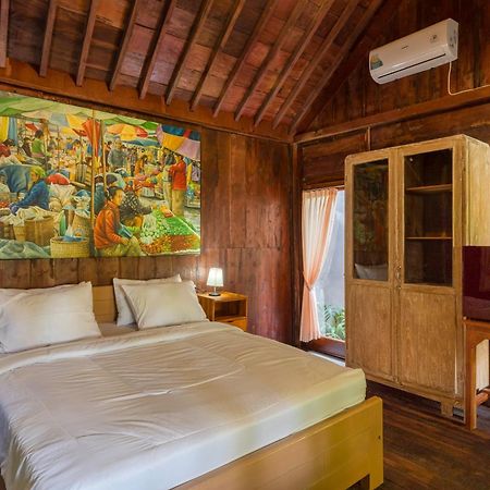 Tahlia'S Villa Sorongjukung Esterno foto