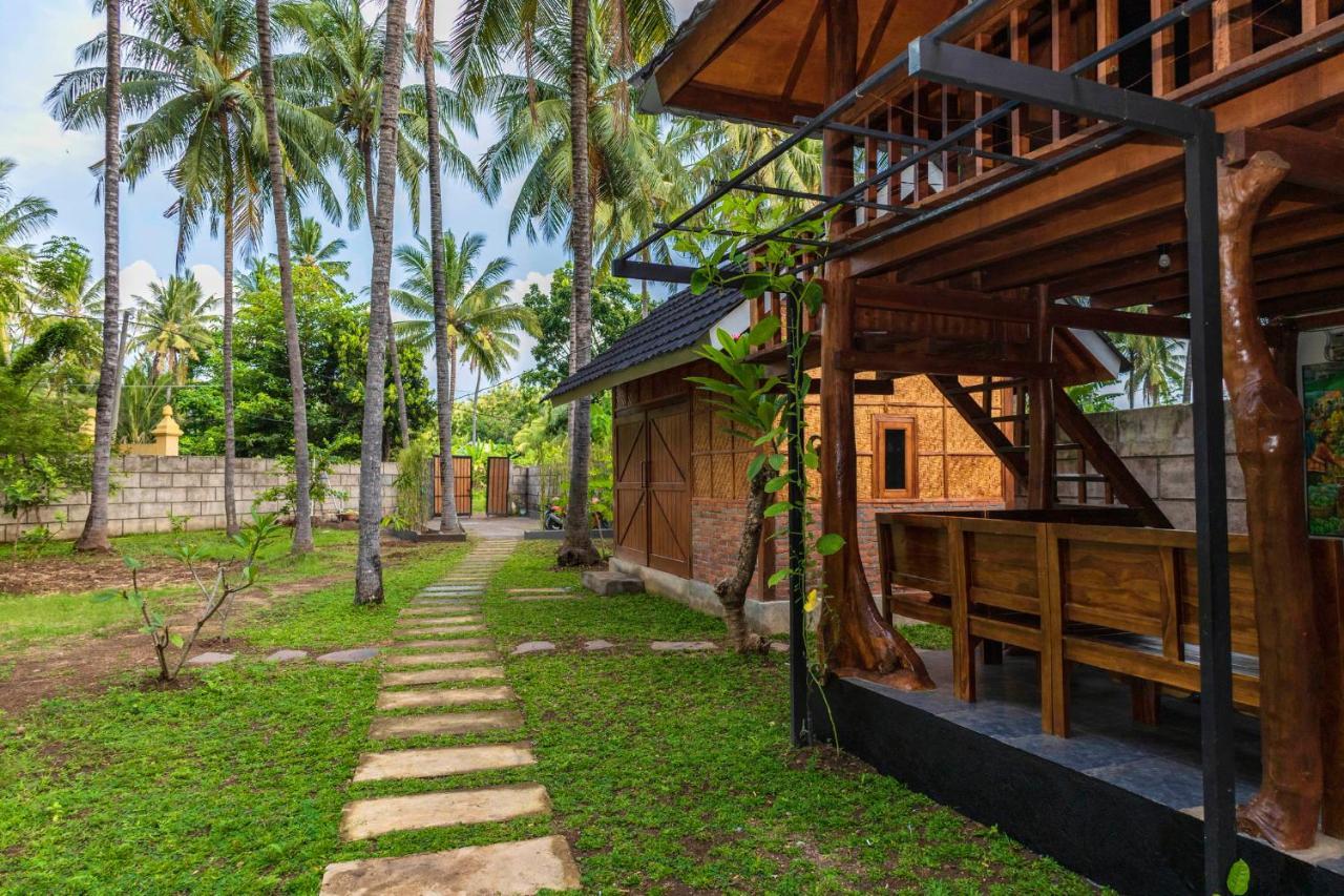 Tahlia'S Villa Sorongjukung Esterno foto