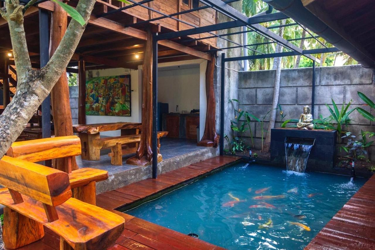 Tahlia'S Villa Sorongjukung Esterno foto