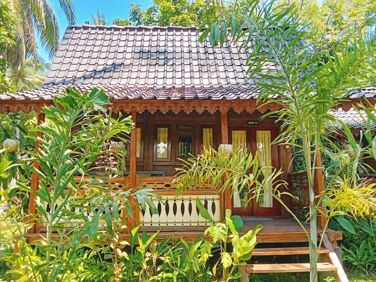 Tahlia'S Villa Sorongjukung Esterno foto