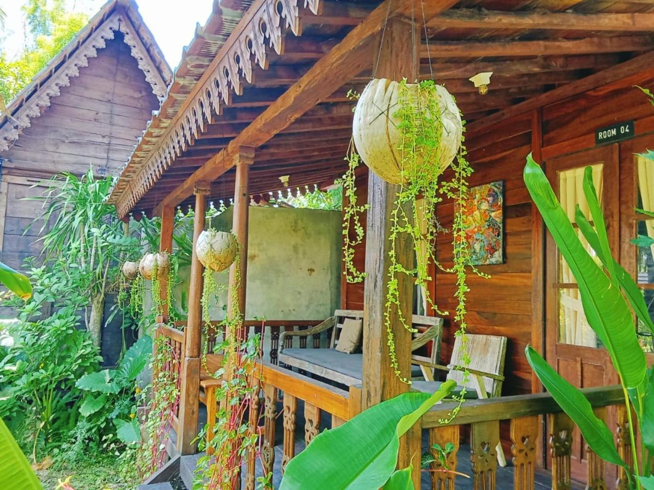 Tahlia'S Villa Sorongjukung Esterno foto