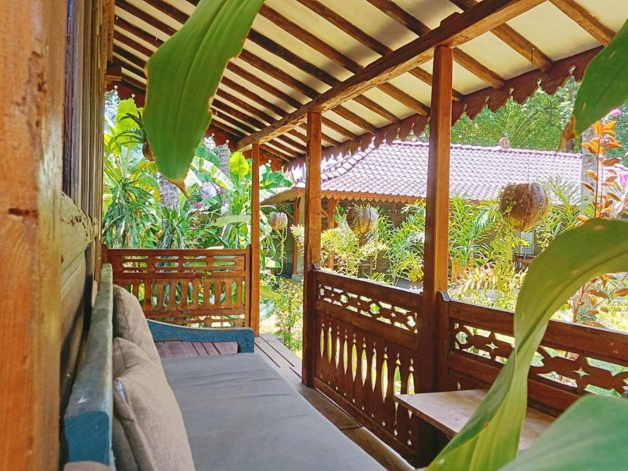 Tahlia'S Villa Sorongjukung Esterno foto