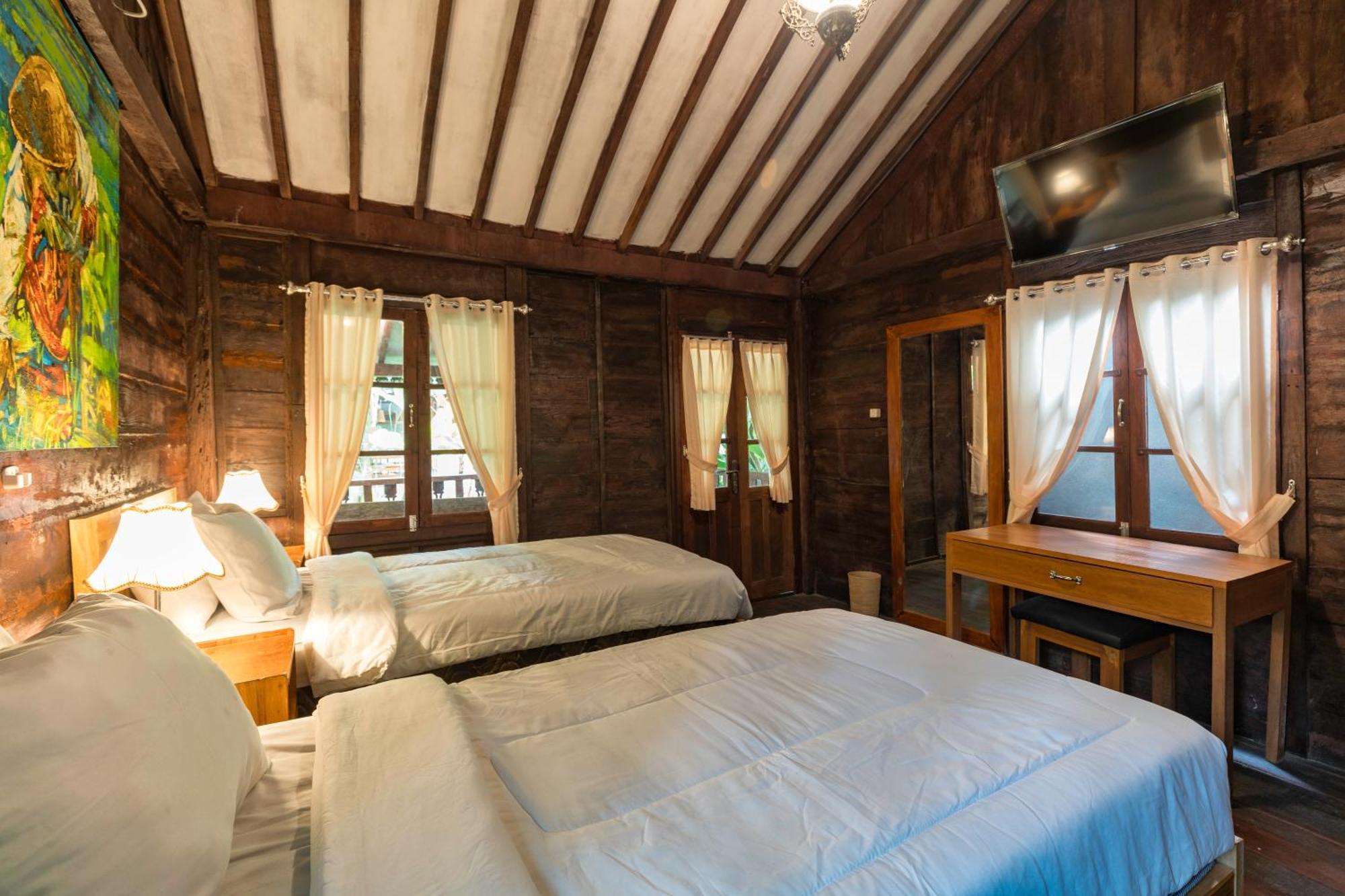 Tahlia'S Villa Sorongjukung Esterno foto