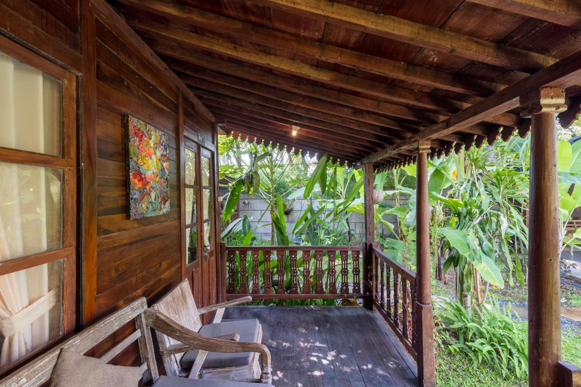Tahlia'S Villa Sorongjukung Esterno foto