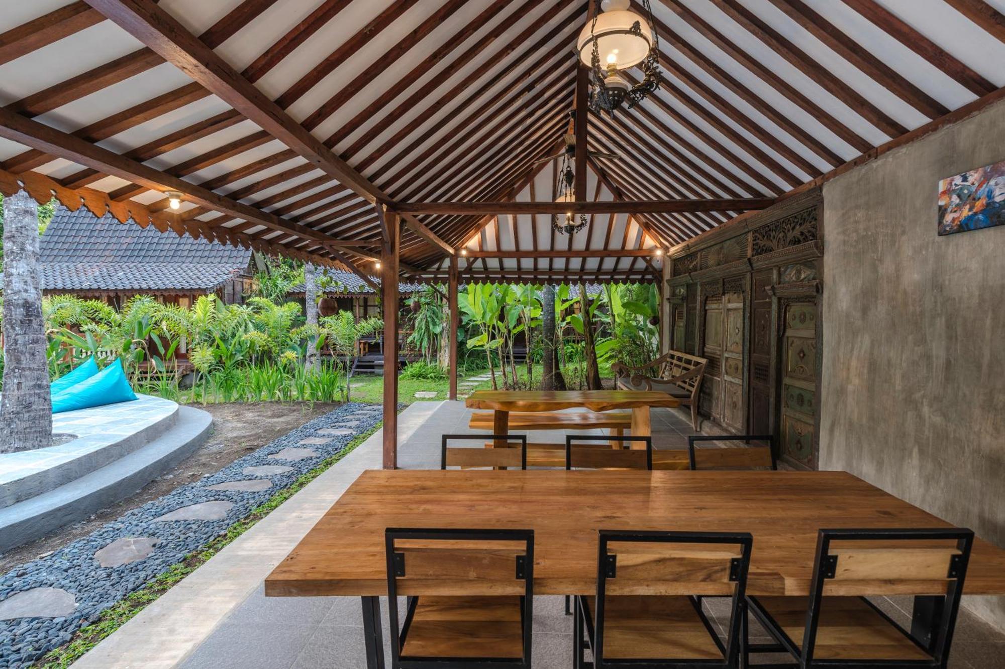 Tahlia'S Villa Sorongjukung Esterno foto