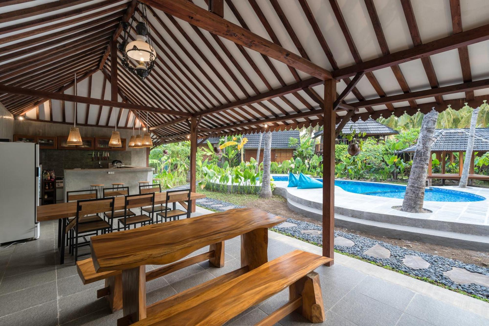 Tahlia'S Villa Sorongjukung Esterno foto