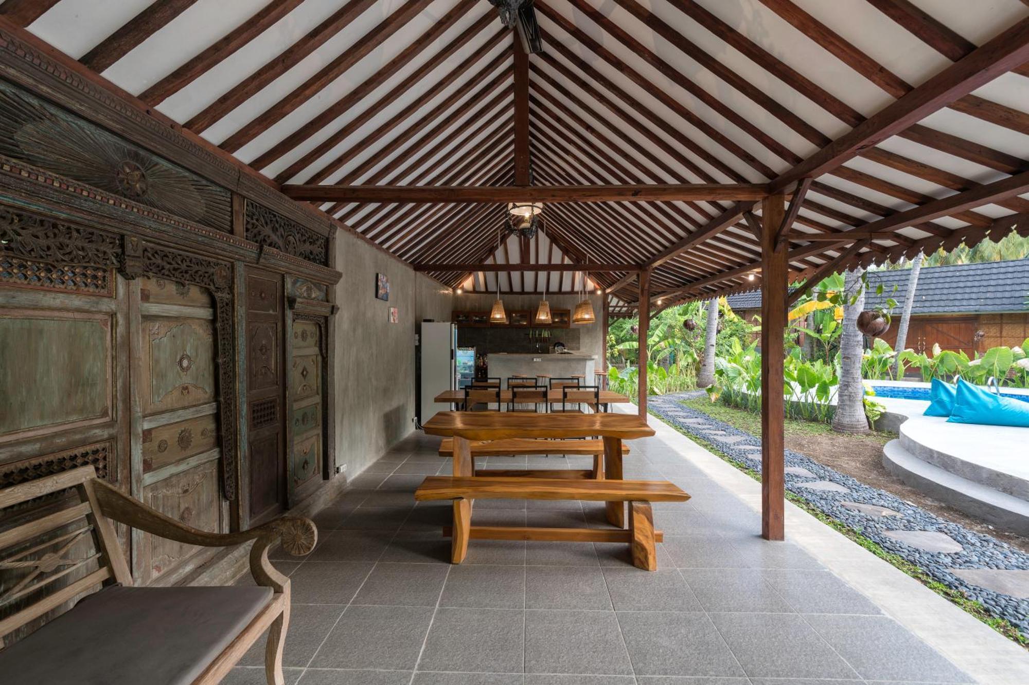 Tahlia'S Villa Sorongjukung Esterno foto