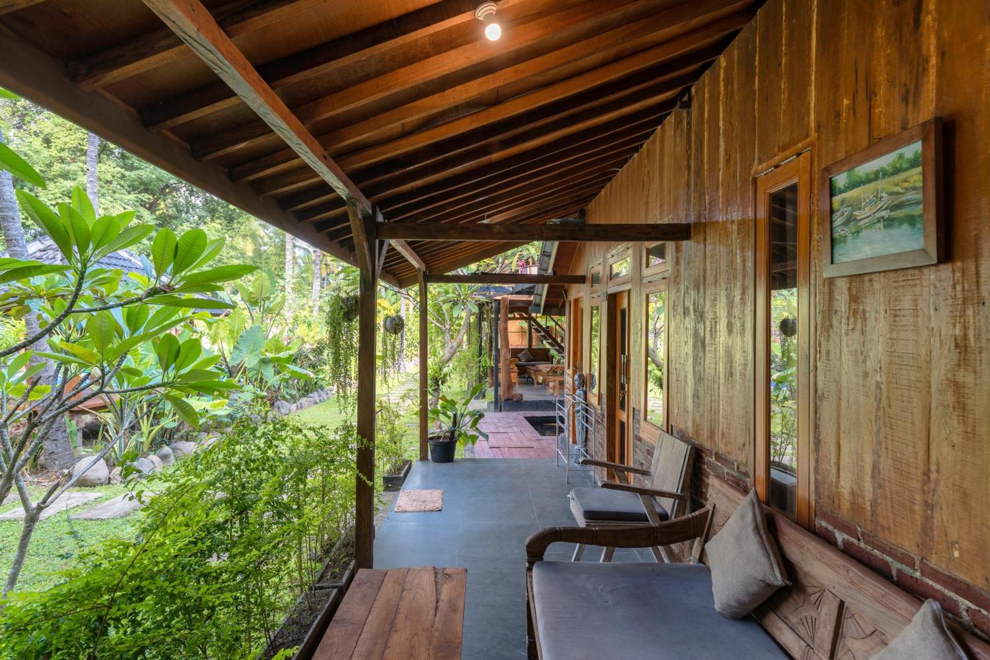 Tahlia'S Villa Sorongjukung Esterno foto