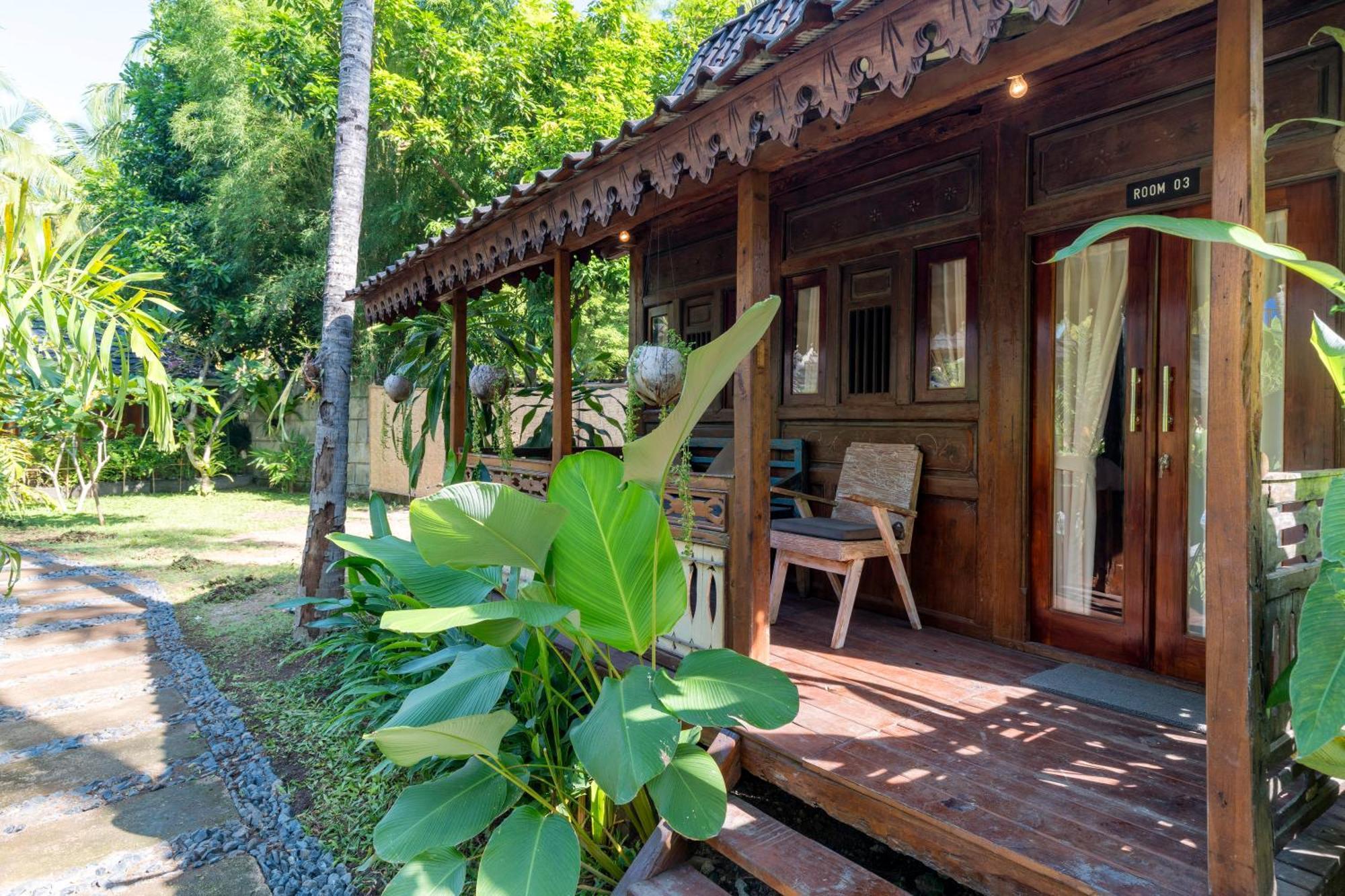 Tahlia'S Villa Sorongjukung Esterno foto