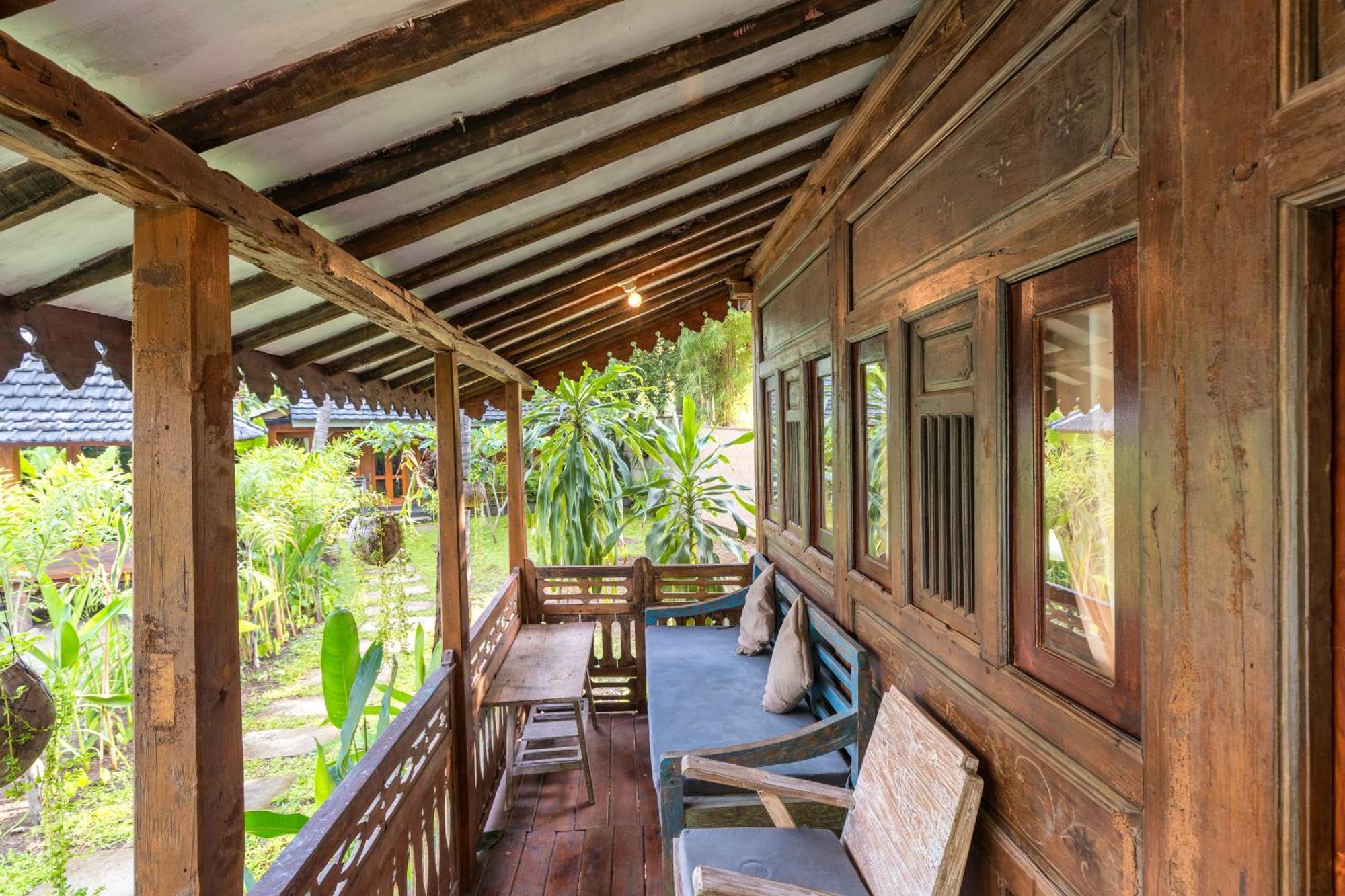 Tahlia'S Villa Sorongjukung Esterno foto